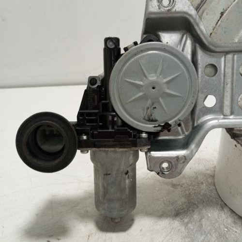 97180676-e73e4693-2be2-4ab0-aaf2-adaa9c5adc79-Piece-Leve-vitre-electrique-avant-gauche-83402-63J51-SUZUKI-SWIFT-3-36a32ab85d21db52eca00abbc0196747a252cd65c55e00024b47cbcc59551250_m.jpg