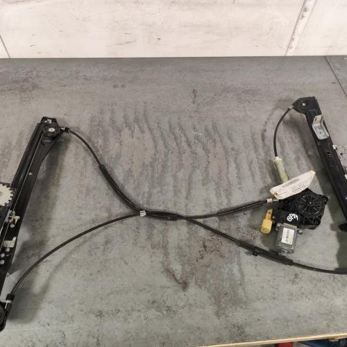 Leve vitre electrique avant droit