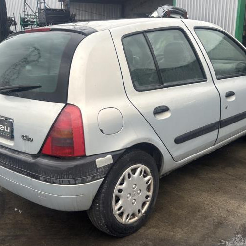 Vehicule-RENAULT-CLIO%25202%2520PHASE%25201-1999-5e01daee106fd5c78587968c9ef1ae406a5a666d1f5df05c7ad70922c461883e_m.jpg