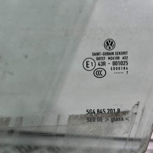 97398898-25492d40-b147-4623-8fe7-90e7bbccb3e9-Piece-Vitre-avant-gauche-5G4845201B-VOLKSWAGEN-GOLF-7-PHASE-1-bab05b59289677558b2d8072961ee3016ec70c508b65eea8fb667745861bb458_m.jpg