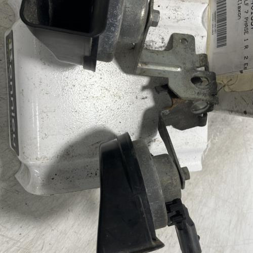 97401357-c8983e9e-6fbc-4957-bf65-322f85b8fc1b-Klaxon-3C0951221F-VOLKSWAGEN-GOLF-7-PHASE-1-666f5c5cb2698833fb605f8b38727be28a9ca1498a436f8116e04171d0a7e7a0_m.jpg