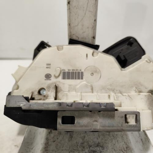 97401371-0f5440e2-fb61-420a-a826-9b1ee26332c5-Piece-Fermeture-centralisee-arriere-gauche-5K4839015AG-VOLKSWAGEN-GOLF-7-PHASE-1-fb44ebf9765f07245569c79c3c51be305ec2a3d902158229be04e31bd61bb033_m.jpg
