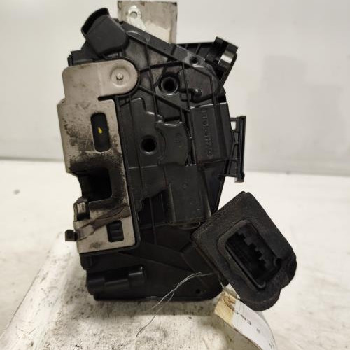 97401372-40de28a5-9246-4ca2-a910-254a4a451fa3-Piece-Fermeture-centralisee-avant-droit-5K1837016J-VOLKSWAGEN-GOLF-7-PHASE-1-597233b0c0ed0caa8738ba46f69378571178e1fc4f5be7f91bad5ecad0763240_m.jpg