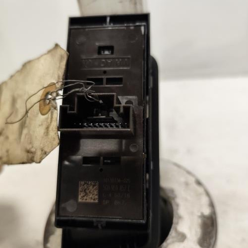 97401375-98819577-ba58-4d90-9e5c-17094aea4492-Piece-Interrupteur-de-leve-vitre-avant-gauche-5G0959857EWZU-VOLKSWAGEN-GOLF-7-PHASE-1-978ab1caa695a49a5fef8ce1d1a33e3fbeb82aca111df05b857f7376c9dacae0_m.jpg