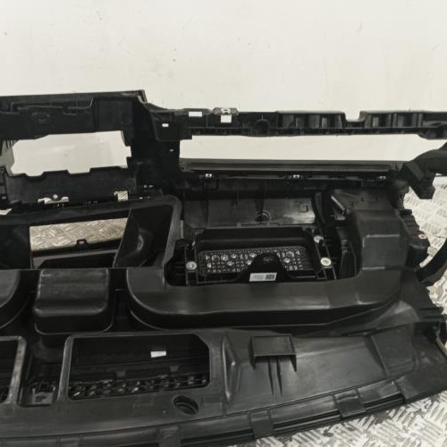 97401390-c6d9a339-f9c5-46a3-ae15-1f8a3c182657-Piece-Planche-de-bord-complete-5G1857003QHR6-VOLKSWAGEN-GOLF-7-PHASE-1-8f9de42106431c009c52a38389288466dccd18ad8db5cba0cc2c0f103e69cf84_m.jpg
