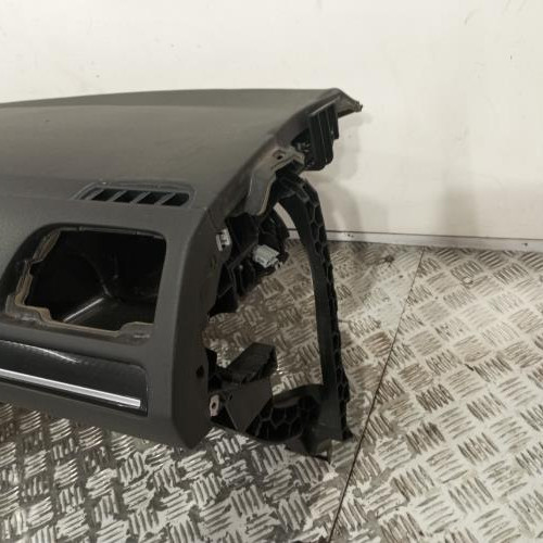 97401390-3bfbfc92-8729-4d84-aa76-7c25f34a5808-Piece-Planche-de-bord-complete-5G1857003QHR6-VOLKSWAGEN-GOLF-7-PHASE-1-c5df242e8ab7df031553af9dbf4e57be5e11153c0bc3772cefcc234d9a3e52b1_m.jpg
