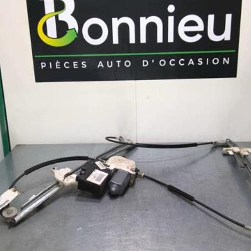 9753431-09046115-e002-456b-9f03-10a91735a604-Piece-9753431-Moteur-leve-vitre-avant-droit-9222V3-PEUGEOT-807-Diesel-c9d53128a7340ed3a703f84cff9d94e8d116c6b946ed5a6ef04c9890bb5c7719_m.jpg