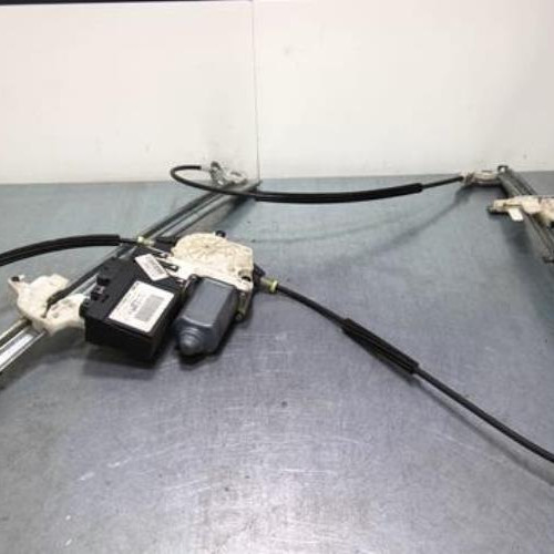 9753431-0e564785-1e31-4bae-b3b4-5913f9942334-Piece-9753431-Moteur-leve-vitre-avant-droit-9222V3-PEUGEOT-807-Diesel-6a57972e319464d6c3835ddea262807bfa79f374f72902fec2123b95d2cf1555_m.jpg