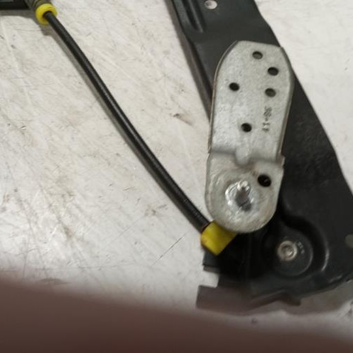 97676705-9dacd332-7ffc-4c9a-af7b-f532f0d10d72-Piece-Leve-vitre-electrique-avant-gauche-7N0837461J-SEAT-8e8286d5a465892f61744618d19778f355b71476edcf541769931438647d5bd8_m.jpg