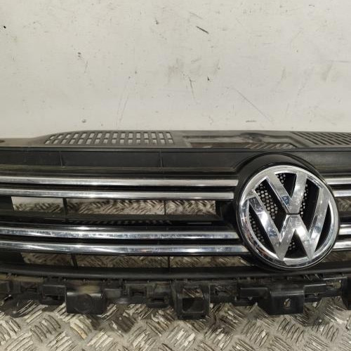 97974165-b8b8cce0-1d0e-485a-a9bb-a2431609bcf3-Piece-Calandre-5N0853651J9B9-VOLKSWAGEN-TIGUAN-1-PHASE-2-17b6fd5e42ff607639b46a01ac1ed28eb23685c49e8bb8ce96df699c5d553355_m.jpg