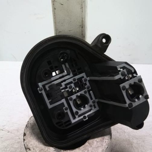 97974188-84999a00-5ab0-477a-acbe-4d3609c4a578-Piece-97974188-Platine-feu-arriere-droit-5N0945258D-VOLKSWAGEN-TIGUAN-1-PHASE-2-20-TDI-16V-TURBO-ab74af6cc70cf8f7e98eae91d35b19833af9c2e5d7335712116539ae4ef2e0b6_m.jpg