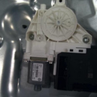 97975846-8284c2fe-72ae-4c2a-9cb1-b8a9ca095041-Piece-97975846-Leve-vitre-electrique-avant-gauche-5N0837461-VOLKSWAGEN-TIGUAN-1-PHASE-2-20-TDI-16V-TURBO-531d8d93ecc61fa10291cfd0437808e7caad62facaaecfe1359a441a53febd0a_m.jpg