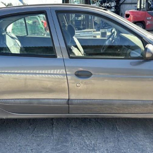 Vehicule-RENAULT-MEGANE-1-PHASE-2-2001-b2706669ab1c9173b8e1ec5792194b865e57be1cce0c15dadfe7e73d48fac039_mtn.jpg