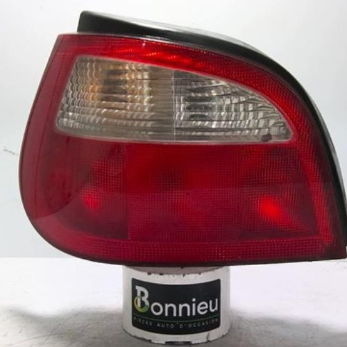 Feu arriere principal gauche (feux)