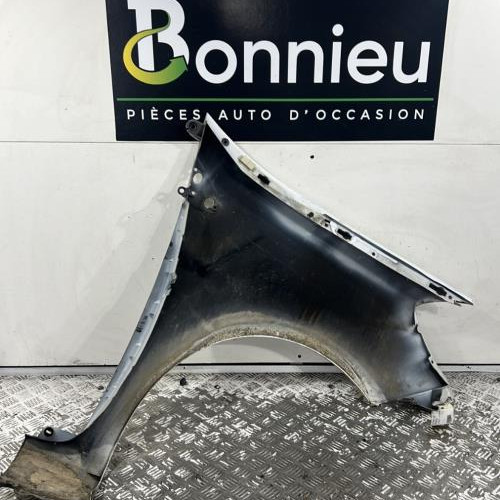 98712712-ee40a690-8bdb-4b28-81e0-d162199e7c6c-Piece-Aile-avant-gauche-631014270R-RENAULT-CLIO-3-PHASE-2-c1bc1585881ddb770b0118680e0c0b2d4cc4fe751efe435221eec29aa1c65cd9_m.jpg