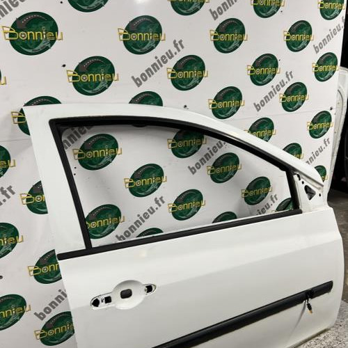 98712747-2f3096d5-2c5e-47bf-8050-07ed605c3ad5-Piece-Porte-avant-droit-7751476109-RENAULT-CLIO-3-PHASE-2-aed82b6b55a74cee97aeb8d33f7fcd9bcf13e62bb144556b879ea1ca6ebd387a_m.jpg