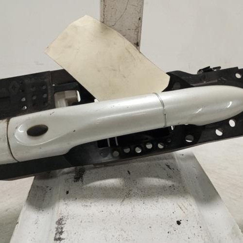 98713824-10c5b69f-644f-45bc-8ec5-37632324089d-Piece-Poignee-porte-arriere-gauche-806706656R-RENAULT-SCENIC-3-PHASE-3-dfb6270f1924f153c1fd5a24032c25ff6d079cfc458ef97f019452d2f319c6d0_m.jpg