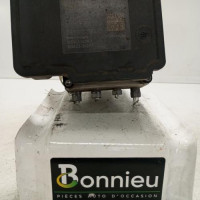 98714535-79870c59-619e-4678-b878-abdf04414681-Piece-Bloc-ABS-freins-anti-blocage-476608933R-RENAULT-SCENIC-3-PHASE-3-74087cad254ee7fa08e43dfff95fb52497e3bb8e2cb9a2e0fcba668b911b2535_m.jpg