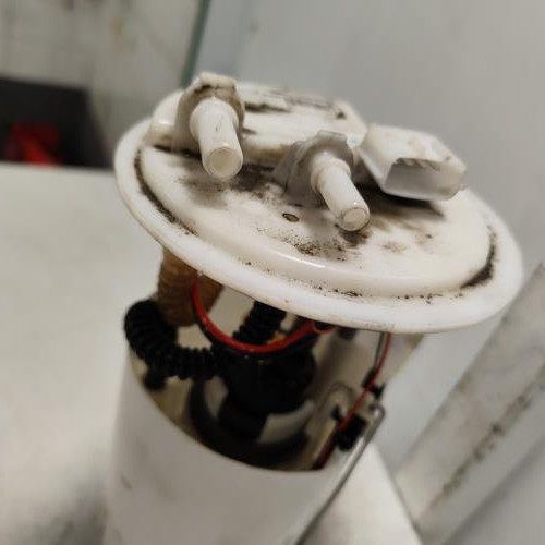 98714551-9e580b5b-9d54-429d-b449-e809f880091c-Piece-Pompe-immergee-172028171R-RENAULT-SCENIC-3-PHASE-3-b5572a4a7d86c53fced229f22467fe713cbc9c190930ccfa19e350a5dc1a092b_m.jpg