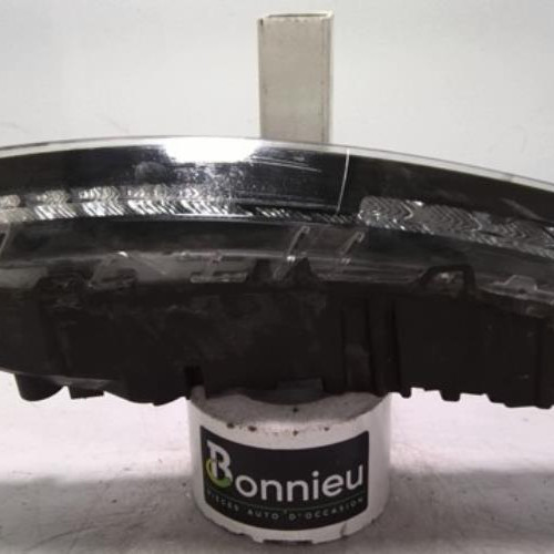 98751665-cd6a5060-2275-40a5-8c09-708a956e835f-Piece-98751665-Feu-diurne-avant-droit-9822653180-CITROEN-C4-PICASSO-2-PHASE-2-20-BLUE-HDI-16V-TURBO-1fa34f76bbee401f7ca7bd41c0e0a3502bc25508e1b3e4eae6bb426ebc442d5c_m.jpg