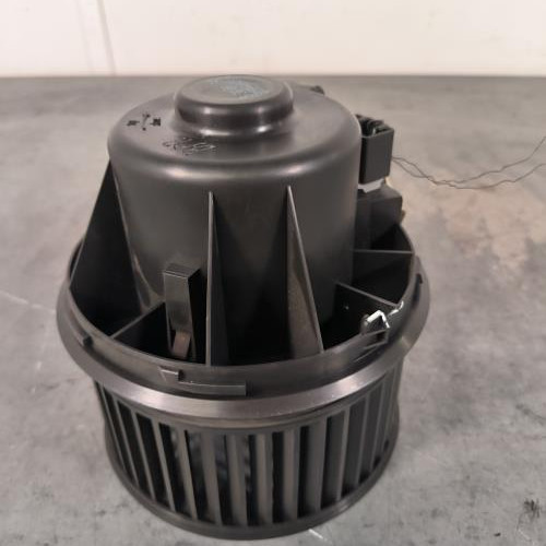 98853224-272a1d24-2dba-4dff-9130-0370bfa8c137-Piece-Ventilateur-chauffage-1755160-FORD-FOCUS-2-PHASE-2-bb984b101d357cc6909e6330276139ac6fbe9061069f53708f52fa49c72fbffa_m.jpg