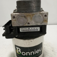98911764-ca04f826-eeb9-4e09-ba4d-a809a8991f30-Piece-Bloc-ABS-freins-anti-blocage-7701067590-RENAULT-MEGANE-2-PHASE-2-71a5a45c032bac1f08a513651ad31c057ae06d0e0b8723bbd8ac0858c90a54f2_m.jpg