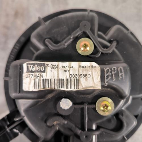 98916451-a34507ff-4191-42d9-aff1-8d2ce6cbf356-Piece-Ventilateur-chauffage-7701209802-RENAULT-GRAND-MODUS-PHASE-2-fbe301775d0a1e9e6d3daaa5411a2e723381f47cfc343c16d6a3925805b2221c_m.jpg