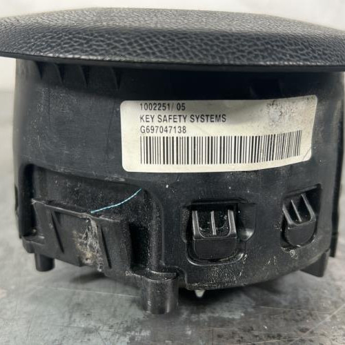 99078762-b8b5c726-c5db-45e2-81a8-36c197a401b8-Piece-Air-bag-conducteur-156081638-ALFA-ROMEO-159-115e6576bdd87e05ac620c8bbb02c1ae70422109933afb9c65622b2daf3e81ea_m.jpg