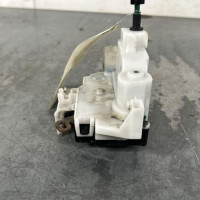 99078780-c18f1370-61d2-40d6-8347-fc9e7fef9636-Piece-Fermeture-centralisee-avant-droit-50513051-ALFA-ROMEO-159-1632011f7ed1680e32632b6790660cca094925c01c9db8f2fc96c21eb44997d7_m.jpg