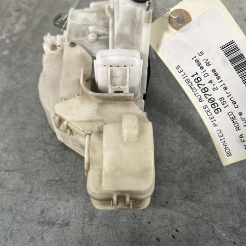 99078781-76abef9b-c695-4ac6-a455-a669bab4dc7b-Piece-Fermeture-centralisee-avant-gauche-50513056-ALFA-ROMEO-159-322d9c57dbbc6222122db0727a4de8eb0ea5a82408e2370b7ccc53f405e2b9ef_m.jpg