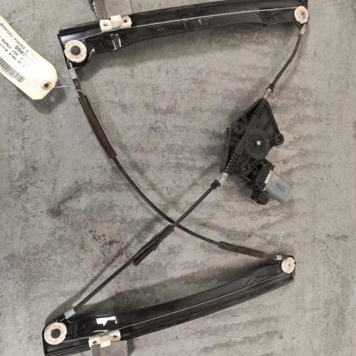 99078788-dbd179ee-4882-4543-9d5b-19442d6b84c6-Piece-Leve-vitre-electrique-avant-droit-71740121-ALFA-ROMEO-159-eb755f54ee7f07db0f2f054f20d59c292755d303756759b61382785a533b1292_m.jpg
