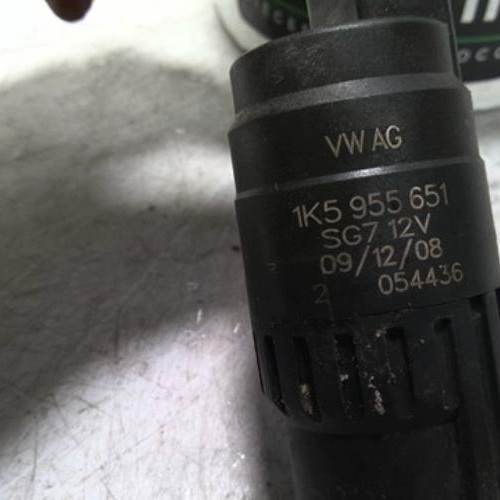 99256436-ef4d3596-a0df-42a9-9f6f-017c0c7746ee-Piece-99256436-Pompe-lave-glace-avant-1K5955651-VOLKSWAGEN-EOS-CABRIO-PHASE-1-14-TSI-16V-TURBO-4c3dc0eab318746f64d96bfbd5fe45aa562bbab6b4a6d14ec69d95c1a9c21ed9_m.jpg