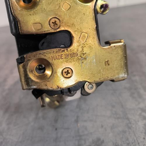 99348405-538463dc-3b4f-4d87-8404-11b7be9e8510-Piece-Fermeture-centralisee-avant-droit-55360611AB-JEEP-CHEROKEE-2-PHASE-1-e93a549d8a6c539a2f9dd9b8cd6218b9dd39cb0318b2ccc34edf94af15af8f4c_m.jpg