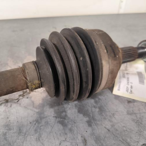 99349125-528a2214-b1dc-4982-a12d-8ebc40fff924-Piece-Cardan-droit-transmission-52111780AB-JEEP-CHEROKEE-2-PHASE-1-7a38c84cf407bcce39ab142387b9f7b51fe4a47de3c5d2ecb3c769b13afcb8d3_m.jpg