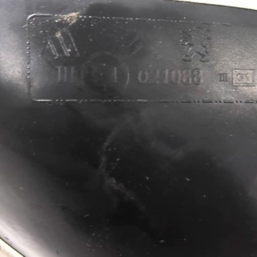 99356454-ee966942-3257-428c-a510-ec6ec5482c5b-Piece-99356454-Retroviseur-gauche-8154GT-PEUGEOT-RCZ-PHASE-2-COUPE-20-HDI-16V-TURBO-c7c73b790e06d8af030b7ea30dd505419d805476d9db1faf71b5863ee92435c9_m.jpg