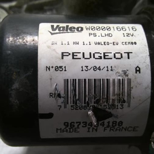 99357960-d7b78146-b0ac-45b5-8d40-55e4a983e2fe-Piece-99357960-Moteur-essuie-glace-avant-droit-6405RP-PEUGEOT-RCZ-PHASE-2-COUPE-20-HDI-16V-TURBO-0ee65d79a913993d20d4b794703de16d097327f7fdaaeec16a784805435ca3c2_m.jpg