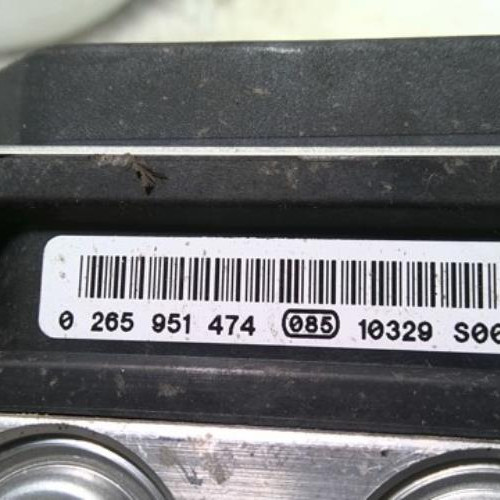99358037-b5f71e28-d180-4b7f-81b8-25f664eb417f-Piece-99358037-Bloc-ABS-1606374380-PEUGEOT-RCZ-PHASE-2-COUPE-20-HDI-16V-TURBO-e2f35b1de0553bec1068c85611c5aab2515e9f3a9dc88eceec64ba3a1a10b112_m.jpg