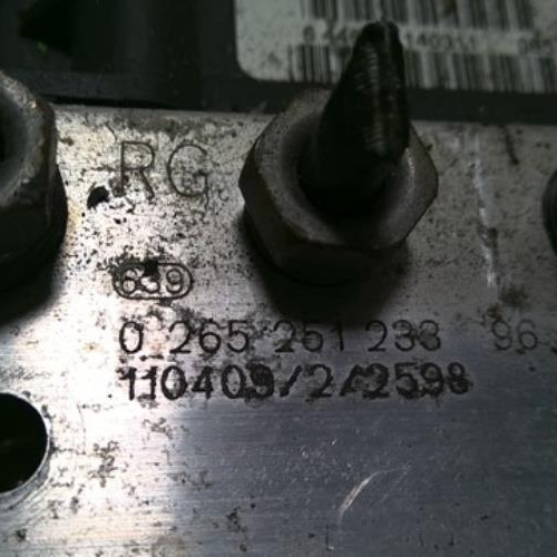 99358037-a644dbb8-9670-4c4e-964c-524d387aedb6-Piece-99358037-Bloc-ABS-1606374380-PEUGEOT-RCZ-PHASE-2-COUPE-20-HDI-16V-TURBO-c05b3520d8c6c1df82aff5e181976254dc8f29190648eba95a174222585c84d5_m.jpg