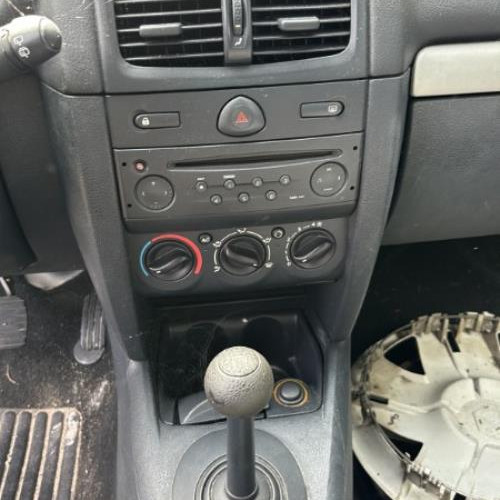 Vehicule-RENAULT-CLIO%25202%2520PHASE%25202-2004-e29d9745cf63bf059510b0cee21546ef62a867244f0941e77787bd62929020c5_m.jpg