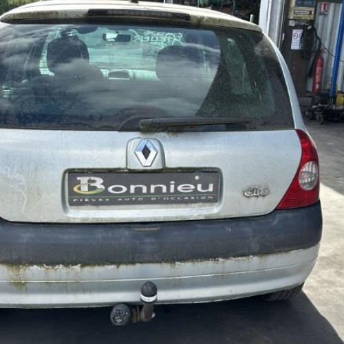 Vehicule-RENAULT-CLIO%25202%2520PHASE%25202-2004-a4bdcf07b6b59deb2a52dedbff81a434df095507bce2957d279d6eacfdd51437_m.jpg