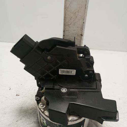 99505768-7f714994-4816-472c-a1cc-2047e3188ba9-Piece-Fermeture-centralisee-avant-gauche-4976083-FORD-FOCUS-2-PHASE-2-2cae8e295690358cb0306f362cac5e4d3821eb7c9538117d76df62ff0cf47e8a_m.jpg