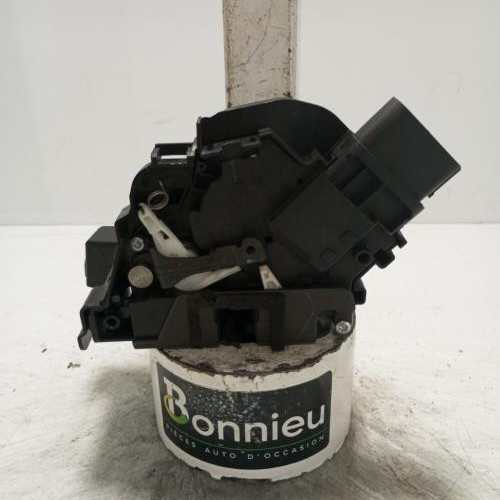 99505768-538e76ad-4a4a-4754-b009-8836a52aa92b-Piece-Fermeture-centralisee-avant-gauche-4976083-FORD-FOCUS-2-PHASE-2-5765a687818694370c76b94c047a721478bc596b84997b9473620f2c3374996f_m.jpg