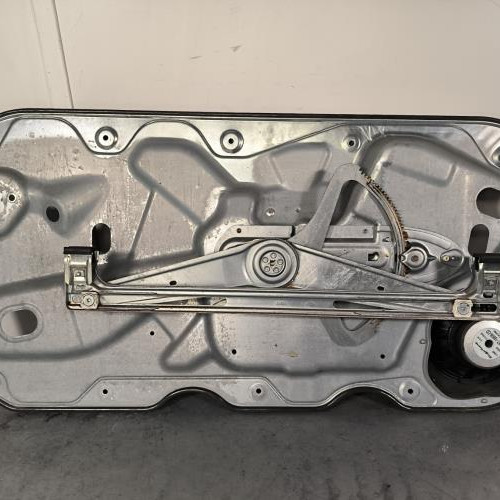 99505771-a0547756-77c8-46df-8248-275026e540bd-Piece-Leve-vitre-electrique-avant-droit-1736144-FORD-FOCUS-2-PHASE-2-7bd290060f7b8f8c66d6dcf4ade160ee68e5238d095f8c17201b507ba226a913_m.jpg