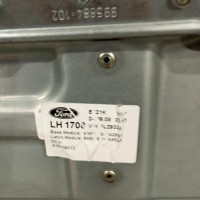 99505772-583f7187-dda6-4f3e-9eab-323be8686da9-Piece-Leve-vitre-electrique-avant-gauche-1736145-FORD-FOCUS-2-PHASE-2-383523f45da5f29d772003b9cbdfcc5031c14ca2da17b8ad25895e649ee531a8_m.jpg