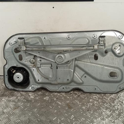 99505772-501c084b-405e-405f-bda6-fbaa5a2f6ee2-Piece-Leve-vitre-electrique-avant-gauche-1736145-FORD-FOCUS-2-PHASE-2-5ed3200062cc51f917dc98a24010fdeec9d05463e9e572af768538c1c3a4b196_m.jpg