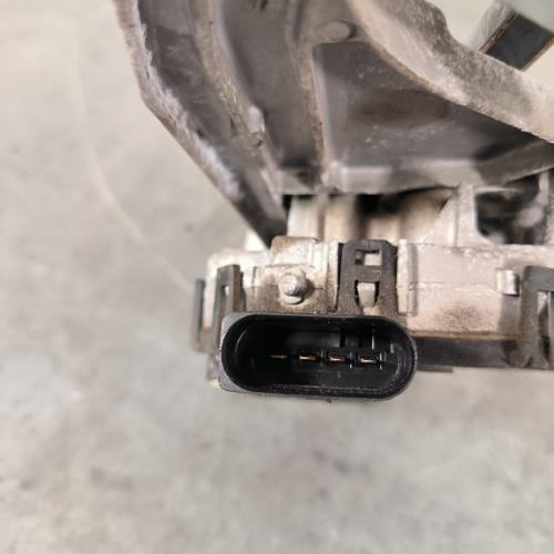 99505773-1ec3ecb7-7e56-4f30-bbfd-d6456a3564a6-Piece-Moteur-essuie-glace-avant-1704578-FORD-FOCUS-2-PHASE-2-0cd592cab01323b6696d80060ca02569fd40483d641b9f1e563a63d4cd4633d4_m.jpg