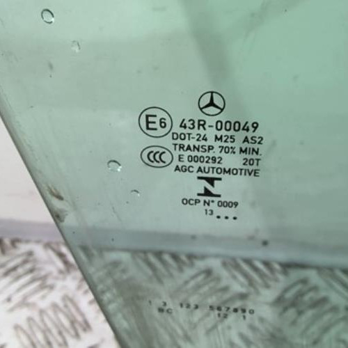 99508404-4d17bba6-03cd-468f-ad04-c67573905b11-Piece-99508404-Vitre-avant-droit-1767250600-MERCEDES-CLASSE-A-176-PHASE-1-45-AMG-20i-16V-TURBO-4-MA-a3bb92813bf3c9bfa02b51655c3a2baeca4852c12f18b0b1d6f8af807fd03224_m.jpg