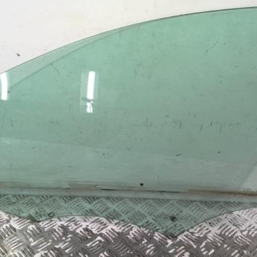 99508405-9b07689f-19ba-41da-82ff-032cb1fc6d6f-Piece-99508405-Vitre-avant-gauche-1767250500-MERCEDES-CLASSE-A-176-PHASE-1-45-AMG-20i-16V-TURBO-4-MA-74e324bf9cc56510b65692a4ed95d2d4a11acbd71642aeca421564949b19a63e_m.jpg