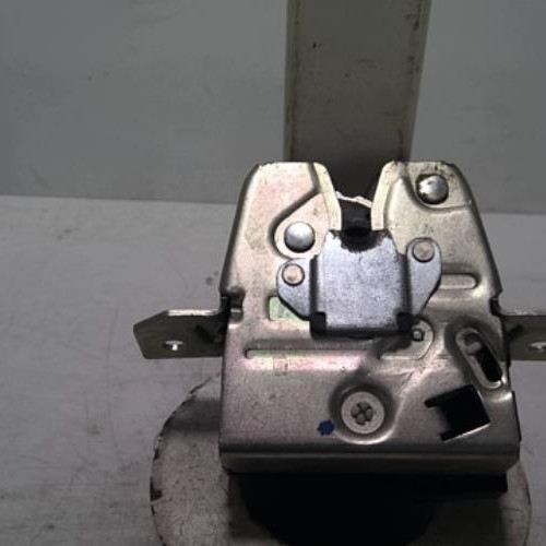 99508887-c44c978d-8aee-4657-8543-337d2e20300a-Piece-99508887-Fermeture-centralisee-coffre-2467401301-MERCEDES-CLASSE-A-176-PHASE-1-45-AMG-20i-16V-TURBO-4-MA-c4a7c3acf8b0115f7841dcdb9e521e314e3408d2b03e4aae8a6cb1e8a6e85e97_m.jpg