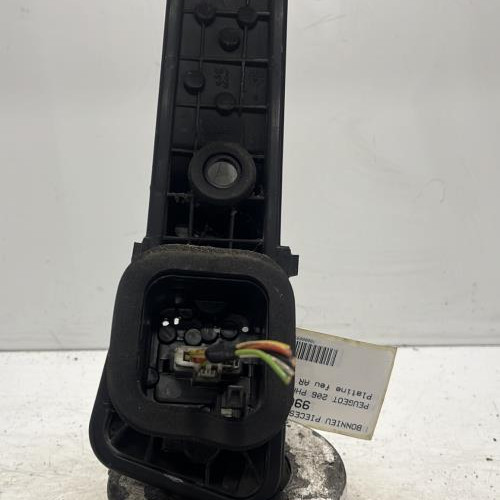 99632974-86ff2a91-fc99-4a92-b09f-3ed5d4305bd2-Piece-Platine-feu-arriere-gauche-PEUGEOT-206-PHASE-2-BREAK-c69643463f4475eb028137cc87e210a9d461017b6a99d8fbe526f08bc50e1dc6_m.jpg